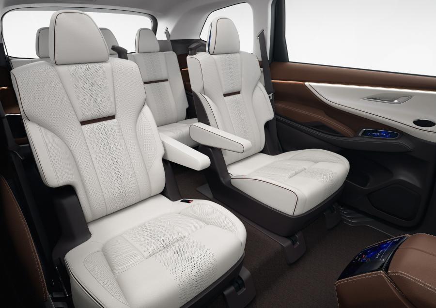 Интерьер Subaru Ascent SUV Concept 2017 года  (фото 7 из 9)